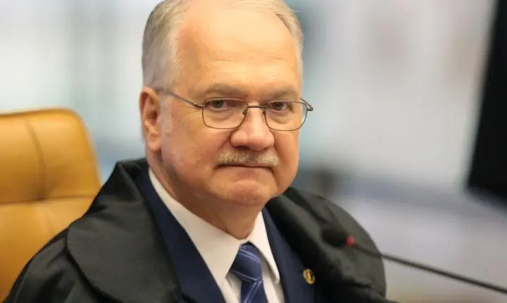 Fachin dá 24h para Mendonça levantar sigilo de todo caso Master