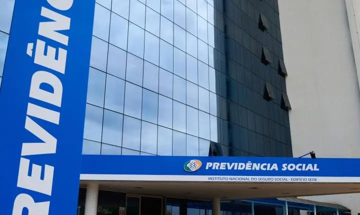 Fila do INSS cai 16% em dois meses após análise de 500 mil processos